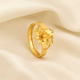 Intricate Floral Motif Gold Ring